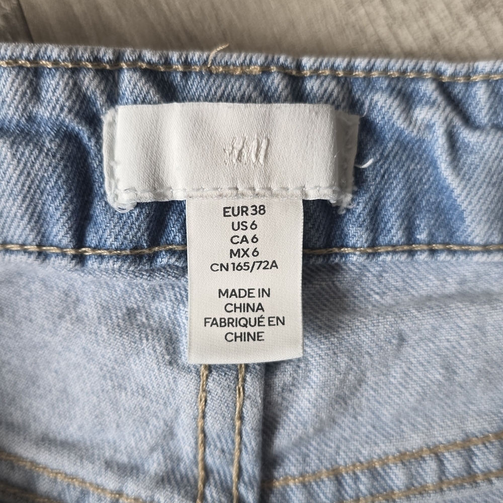 H&M Denim Jeans in Light Blue - Picture 3 of 6